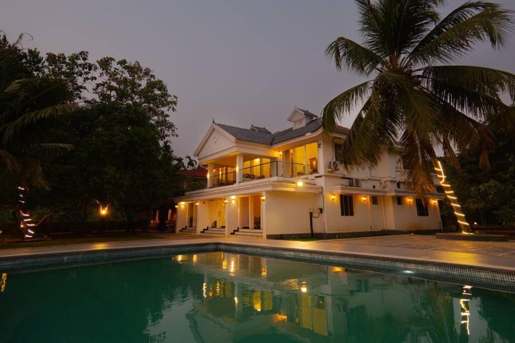 Riveria Portico - River Side 6 Bedroom Private Pool Bungalow North Paravur Buitenkant foto